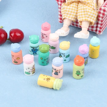 2 ks domček pre bábiky s Nábytkom Mini Detí Termosky Cup Model Simuluje Cartoon Vody Cup Model